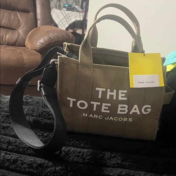 Marc Jacobs Khaki Tote Bag - Picture 1 of 2